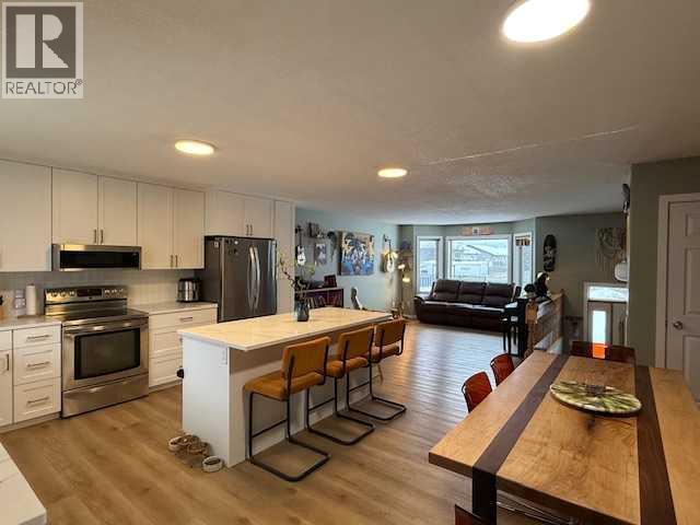 27 Bison Crescent - Photo 3 of 46, High Level, Alberta