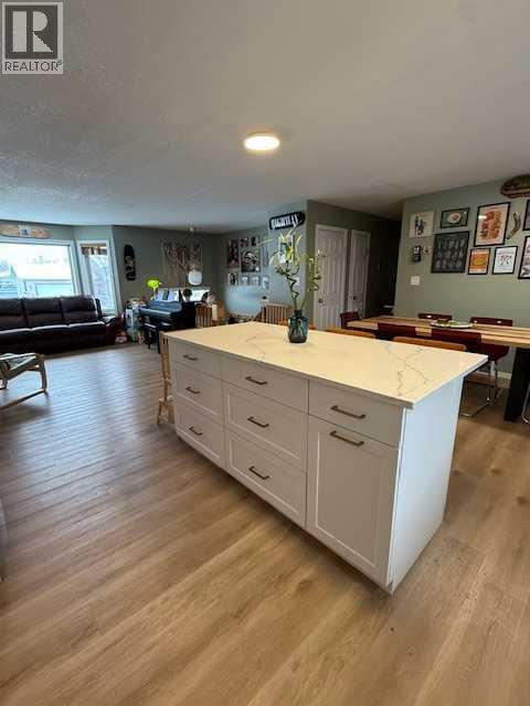 27 Bison Crescent - Photo 5 of 46, High Level, Alberta