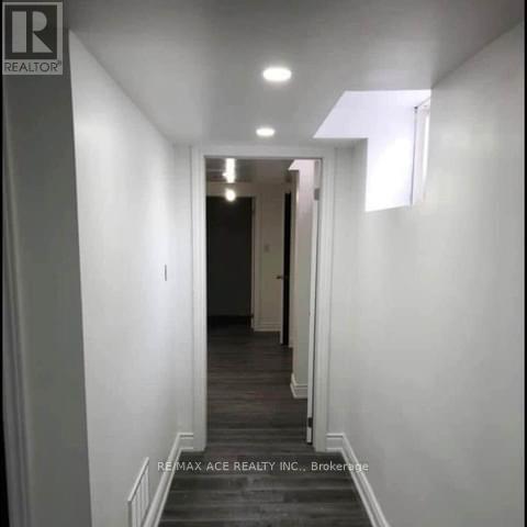 27 Swans Acre Unit Bsmt photo 2