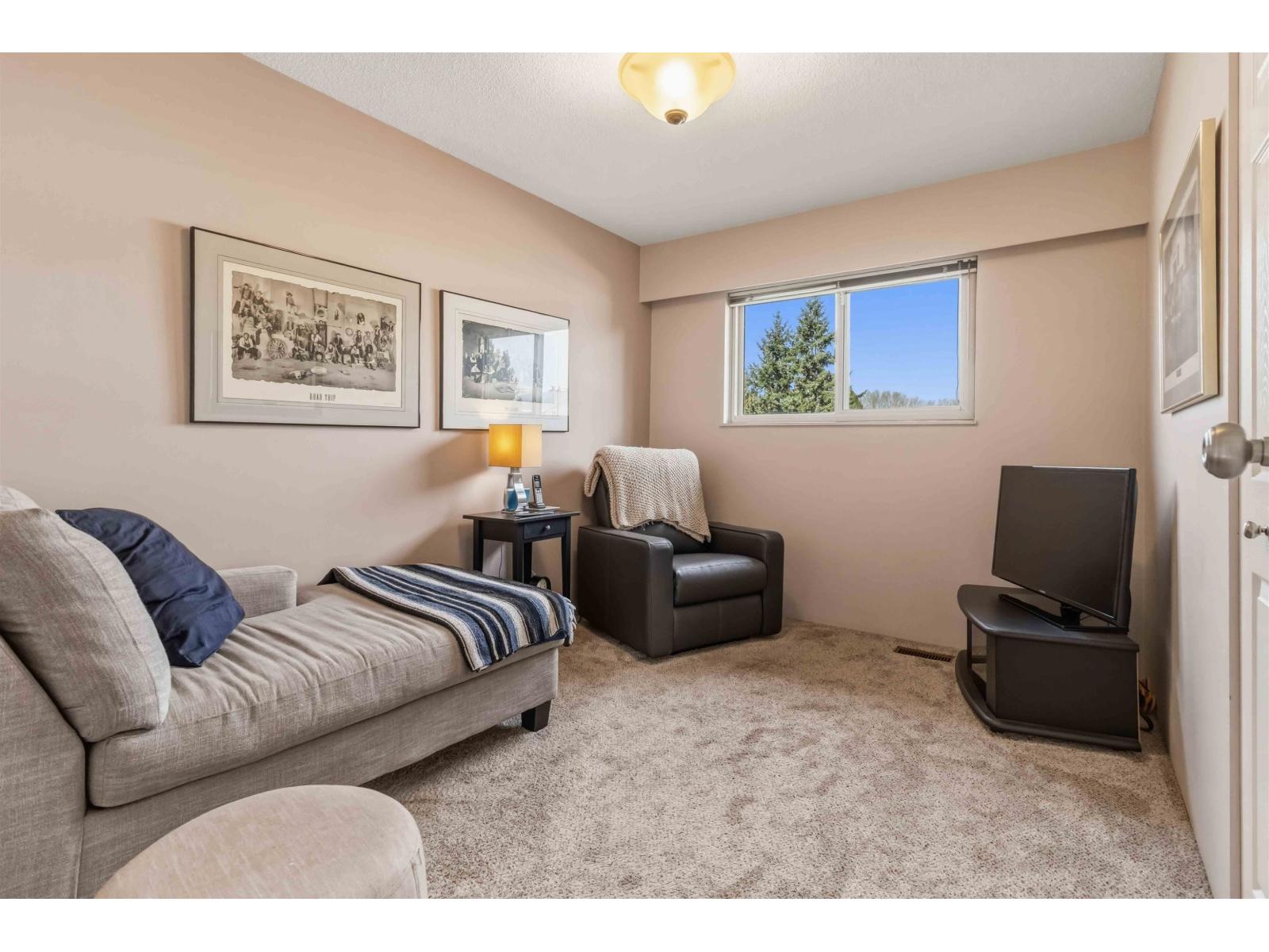 11078 83A Avenue, Delta