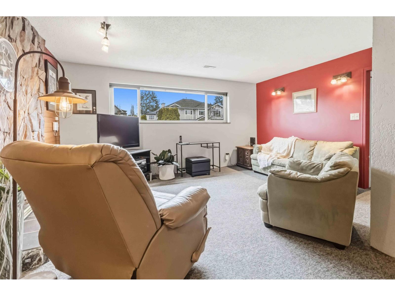 11078 83A Avenue, Delta