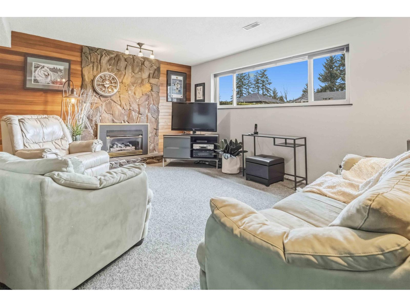 11078 83A Avenue, Delta