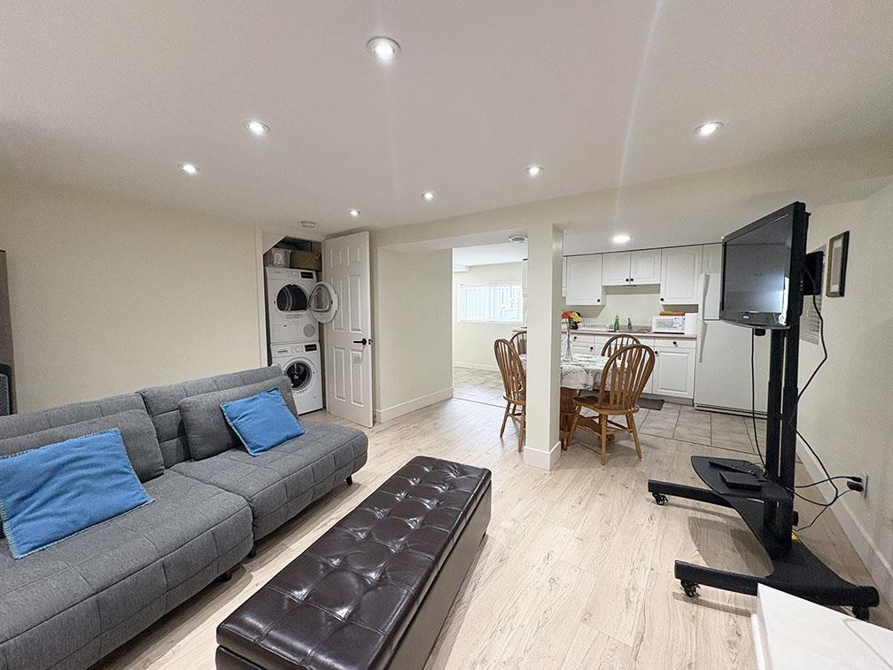 13220 16 Avenue - photo 2