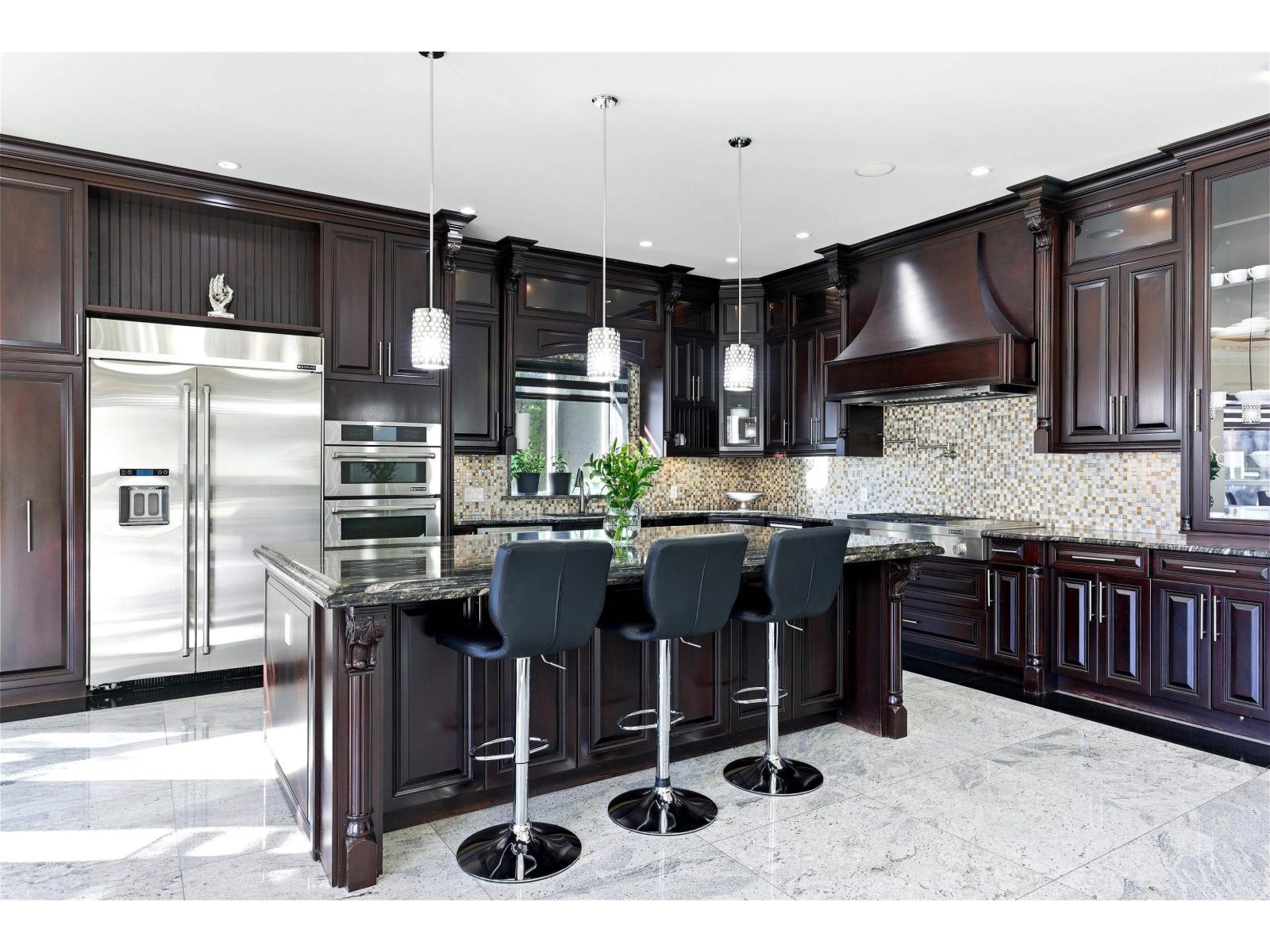 21098 85 AVENUE, Langley