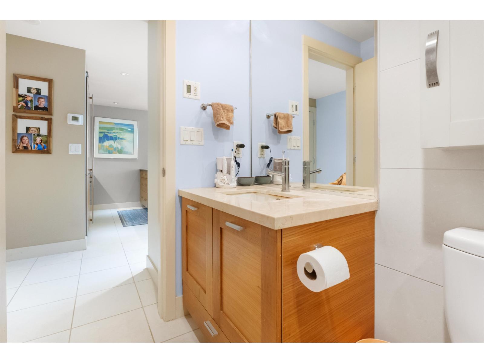 303 1473 JOHNSTON ROAD, White Rock