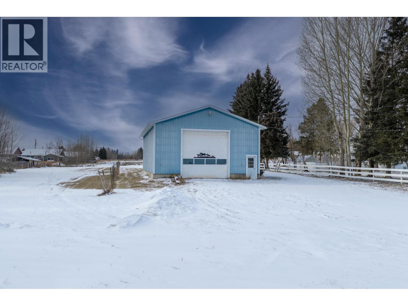 3525 NORTHSIDE ROAD, Vanderhoof