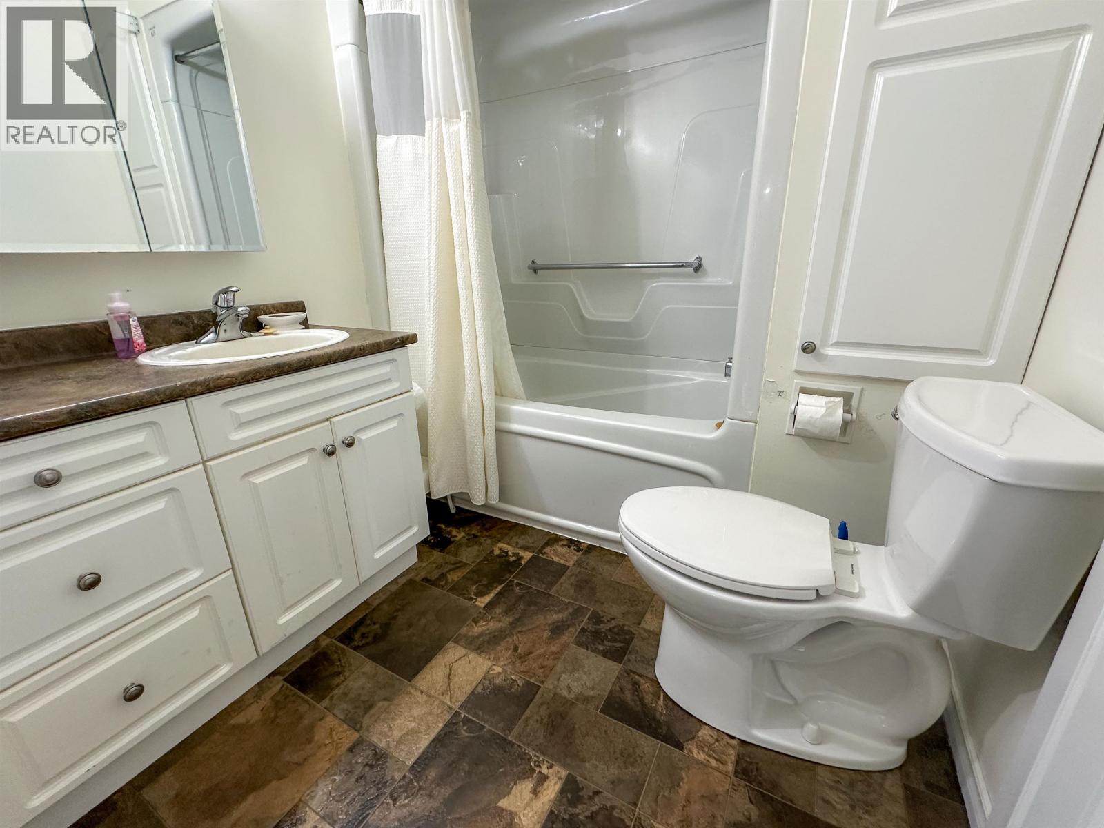 3525 NORTHSIDE ROAD, Vanderhoof