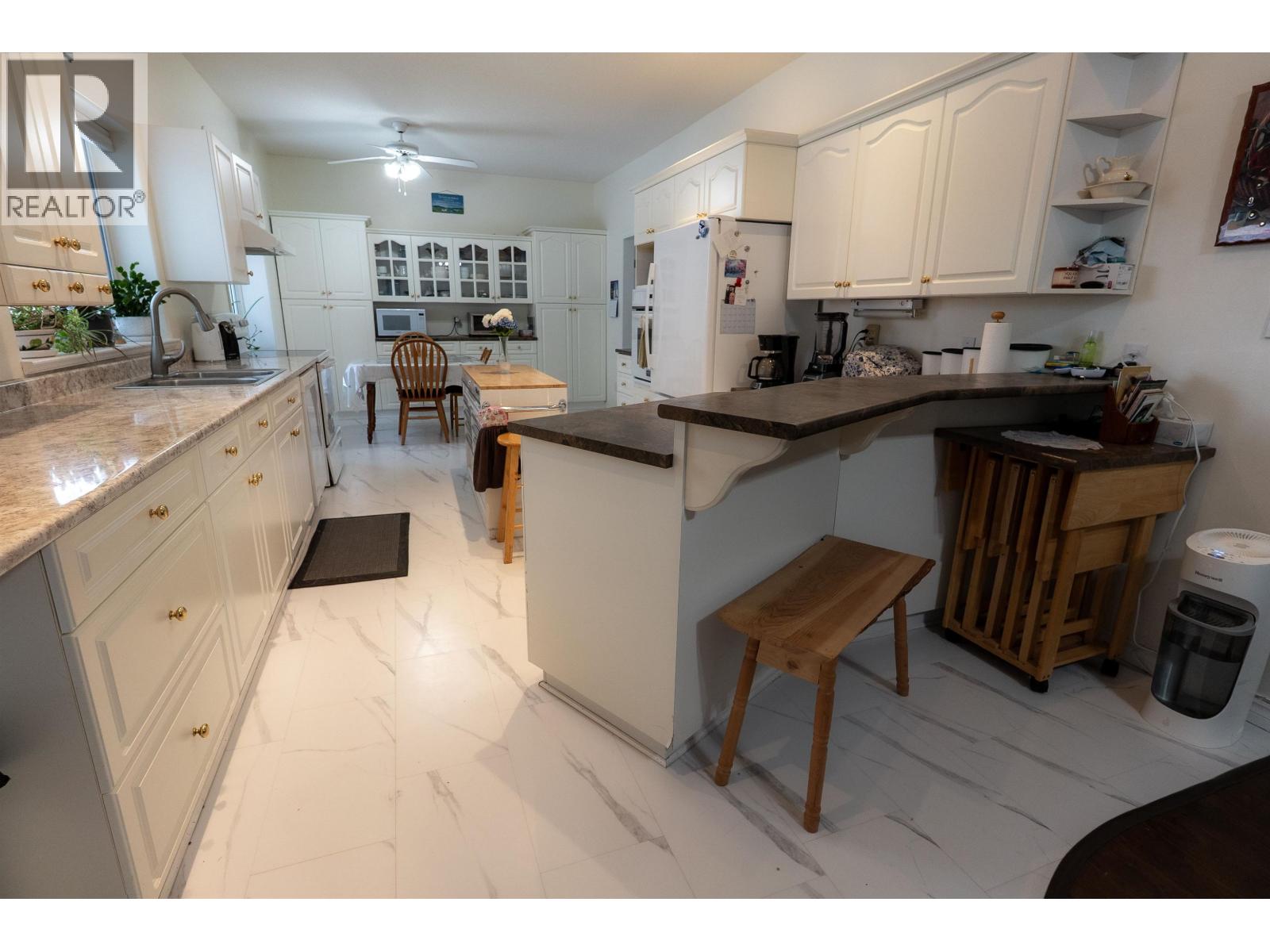 3525 NORTHSIDE ROAD, Vanderhoof