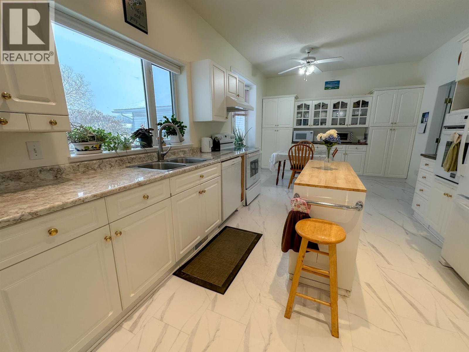 3525 NORTHSIDE ROAD, Vanderhoof