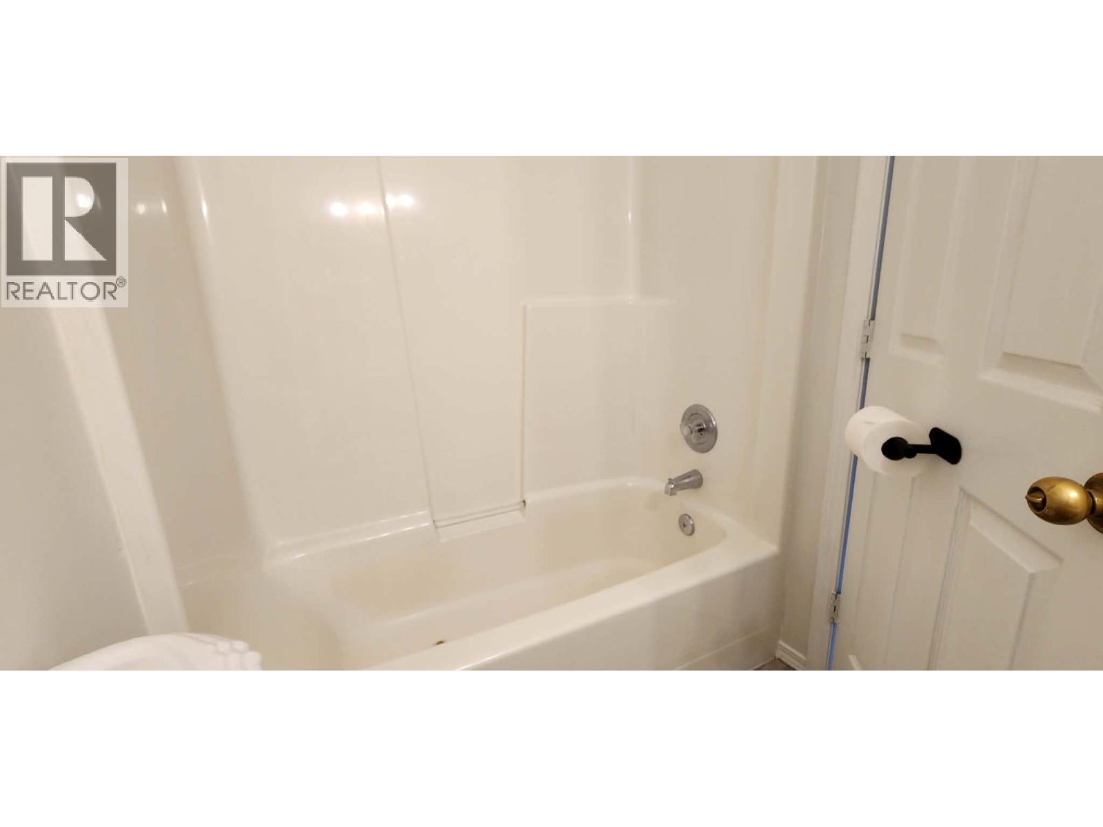 2110 Park Avenue, Lumby