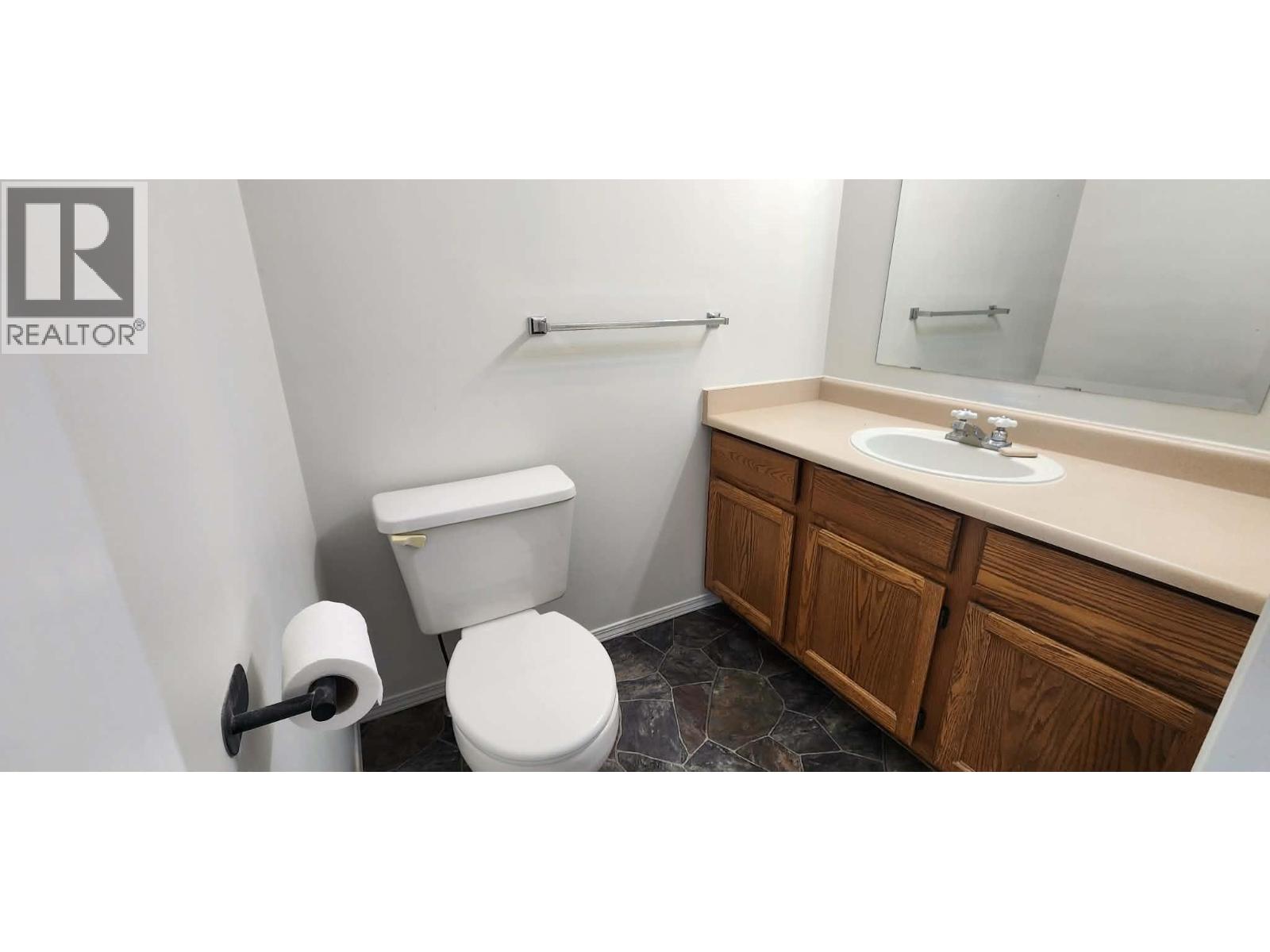 2110 Park Avenue, Lumby