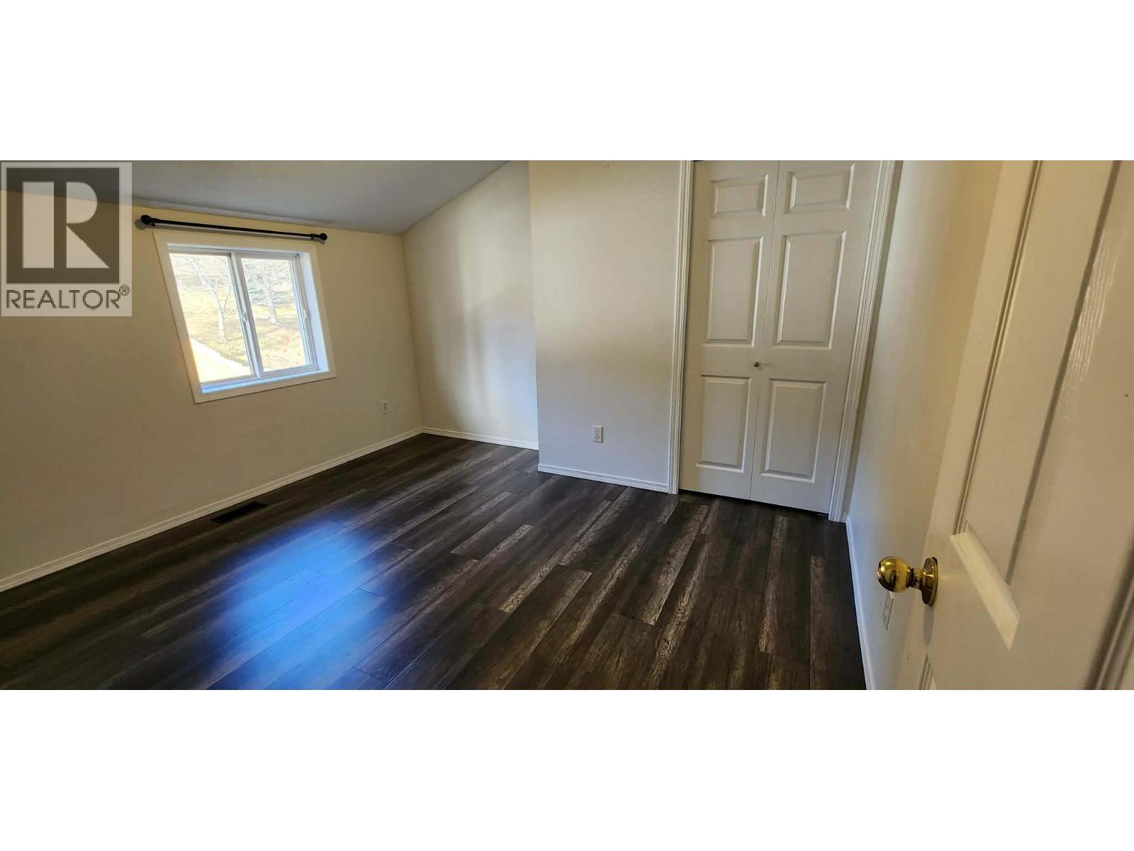 2110 Park Avenue, Lumby