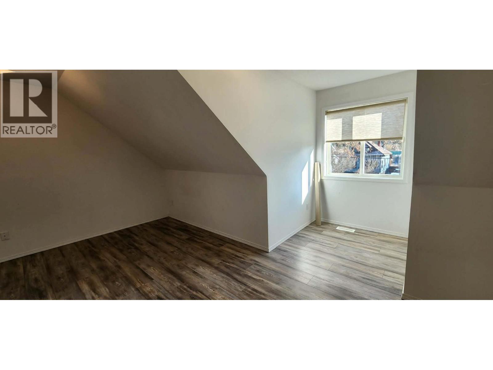 2110 Park Avenue, Lumby