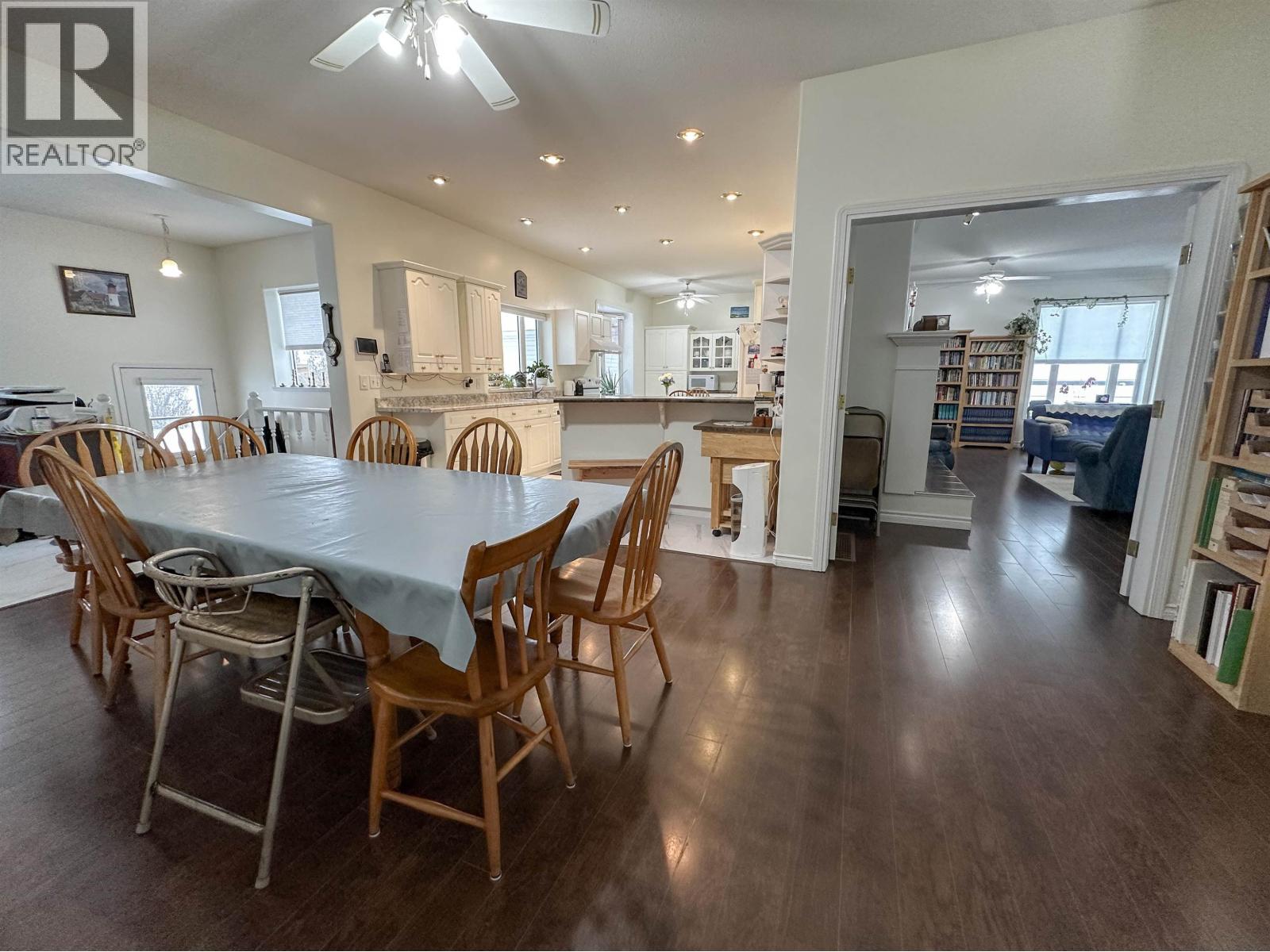 3525 NORTHSIDE ROAD, Vanderhoof