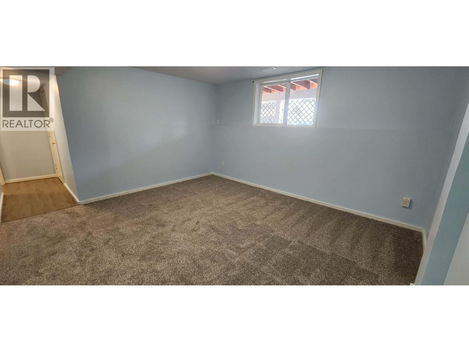 2110 Park Avenue, Lumby