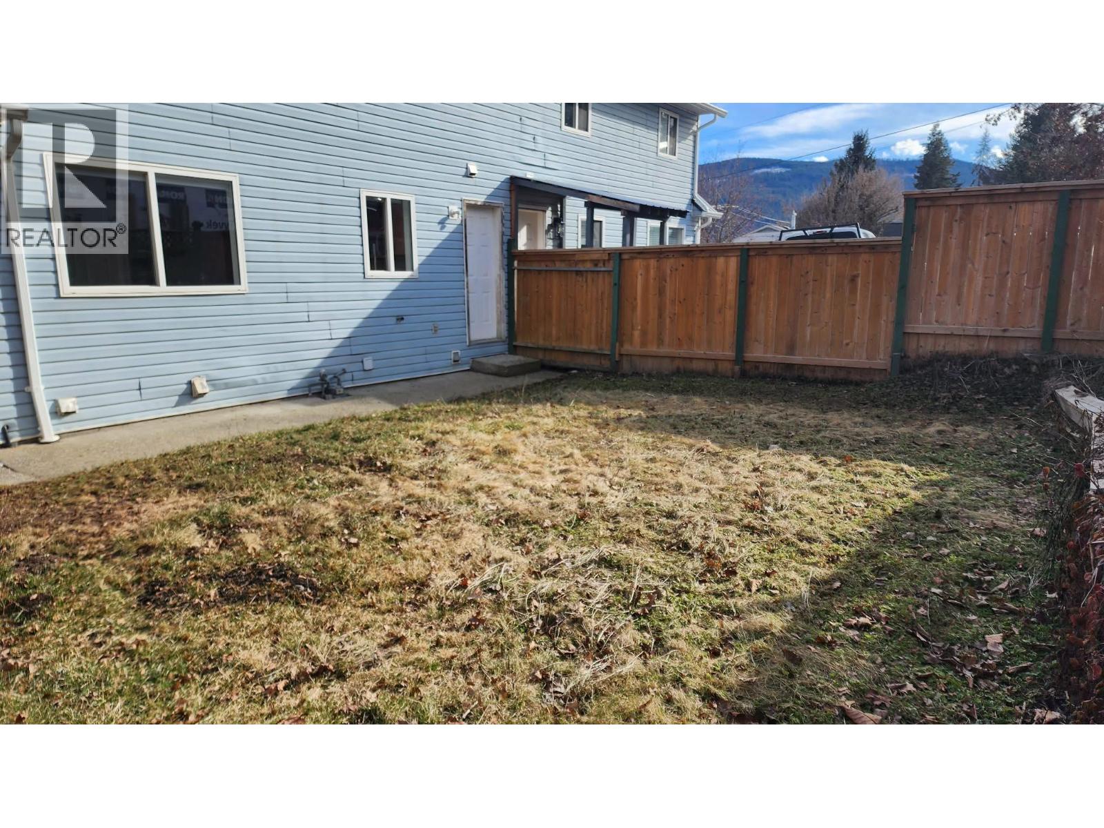 2110 Park Avenue, Lumby