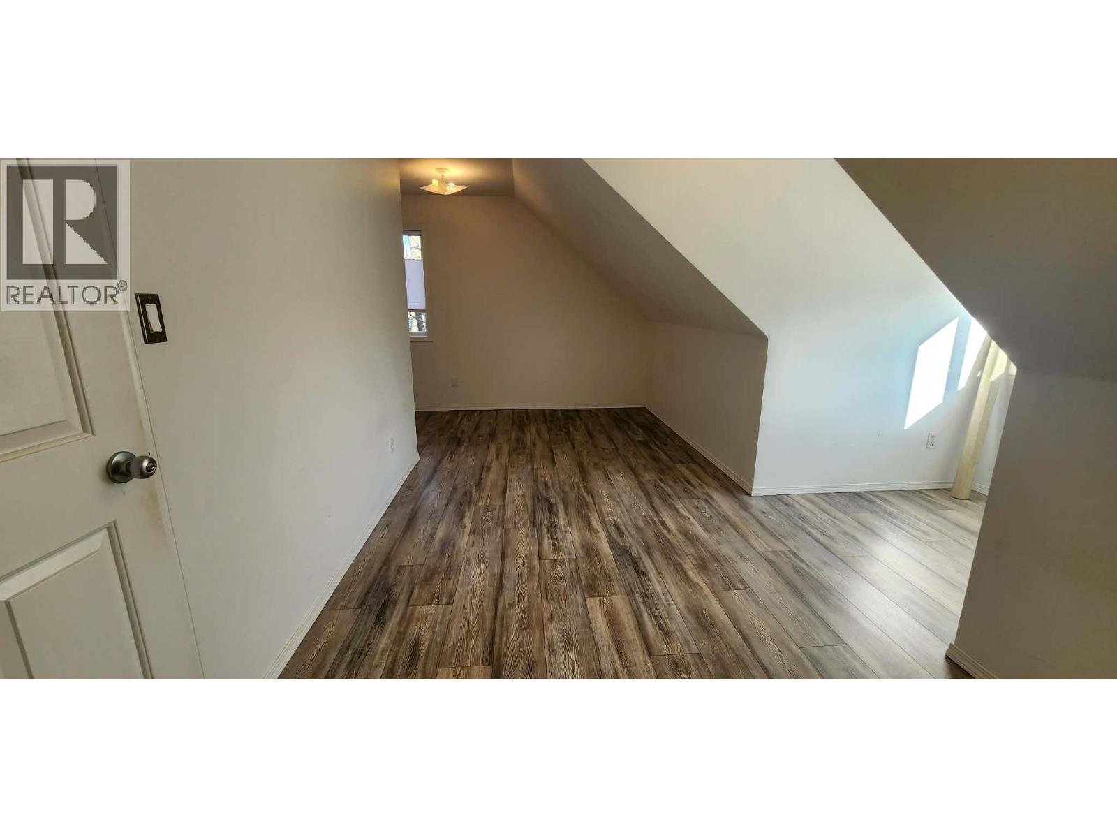 2110 Park Avenue, Lumby