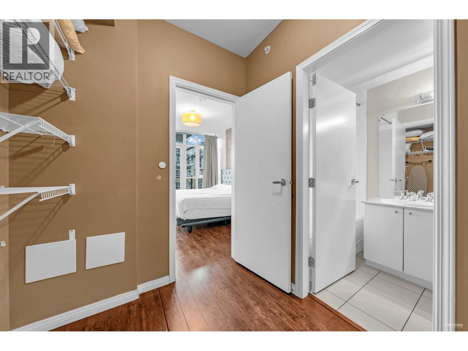 409 100 E ESPLANADE STREET, North Vancouver