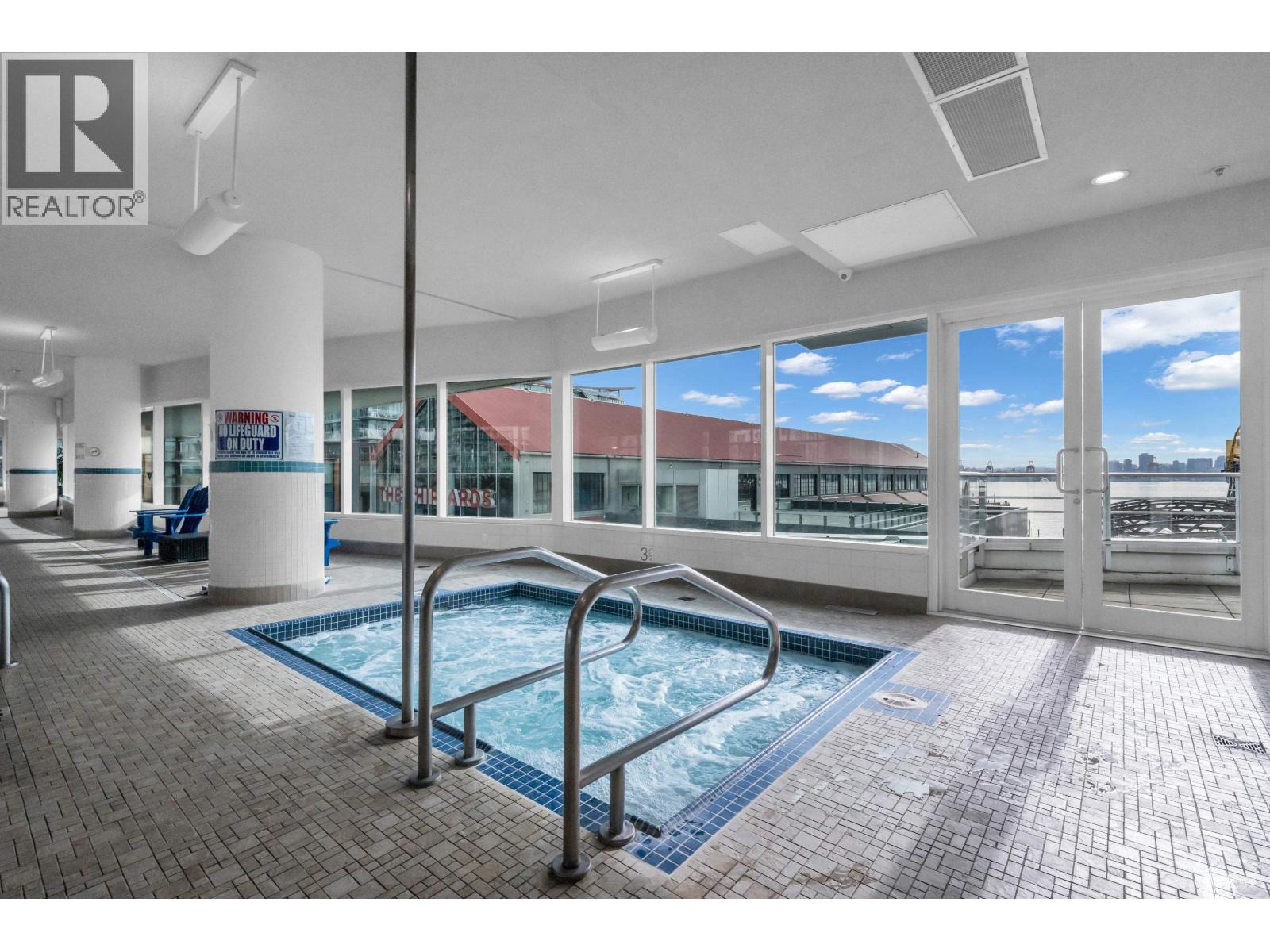 409 100 E ESPLANADE STREET