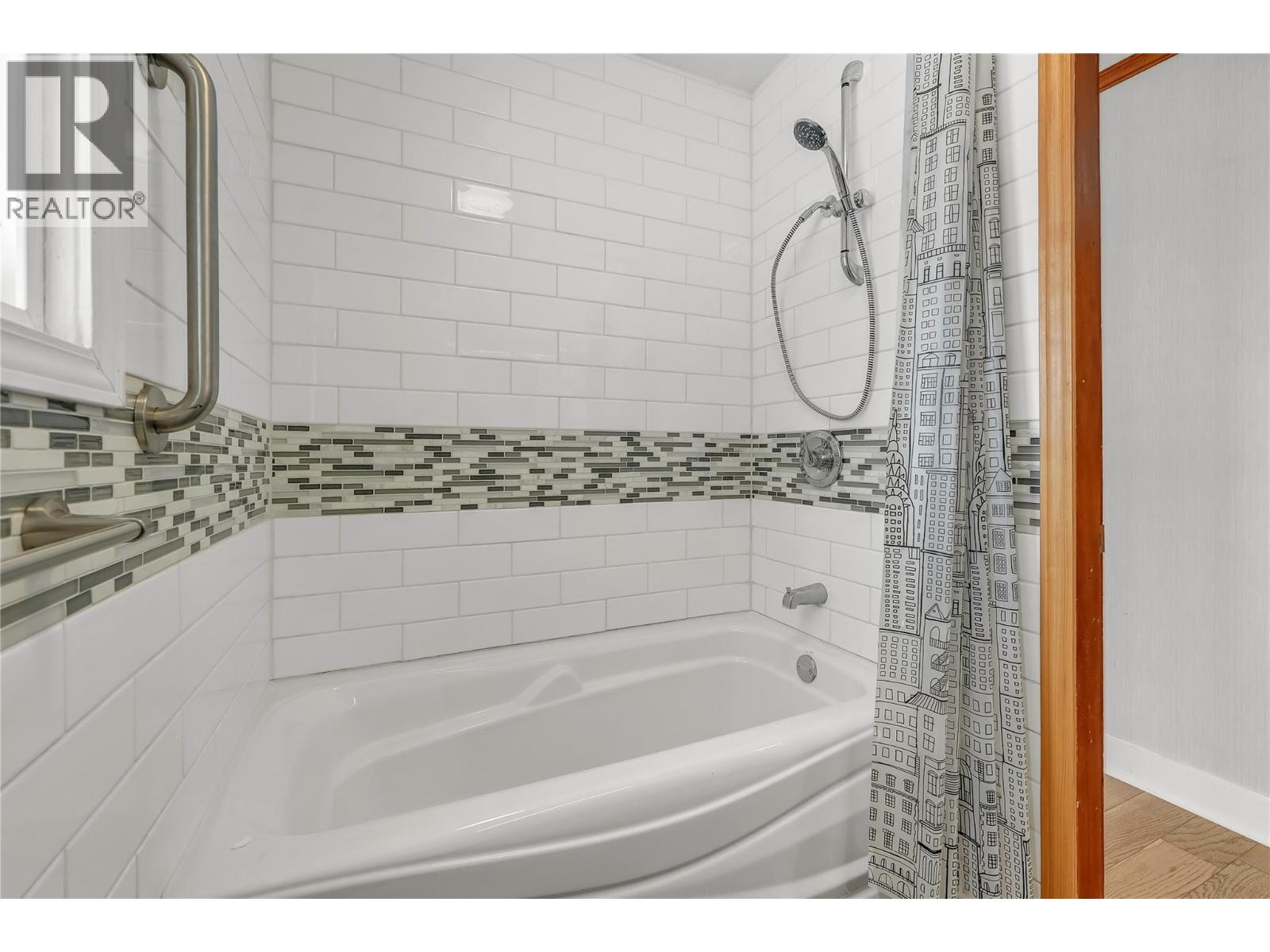 379 MAYNE Avenue - 8
