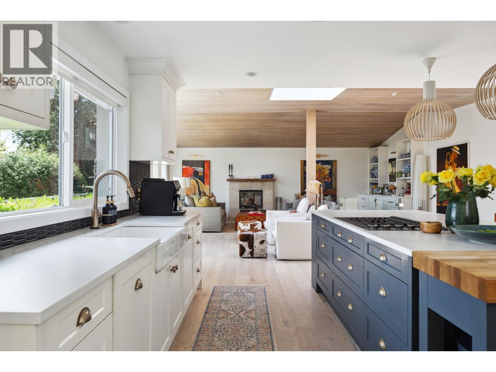 4445 STONE COURT, West Vancouver