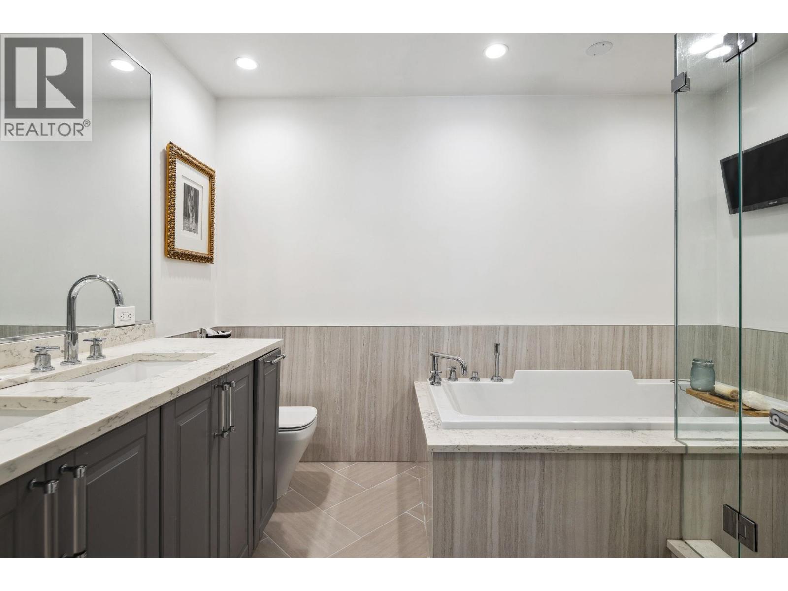 4445 STONE COURT, West Vancouver