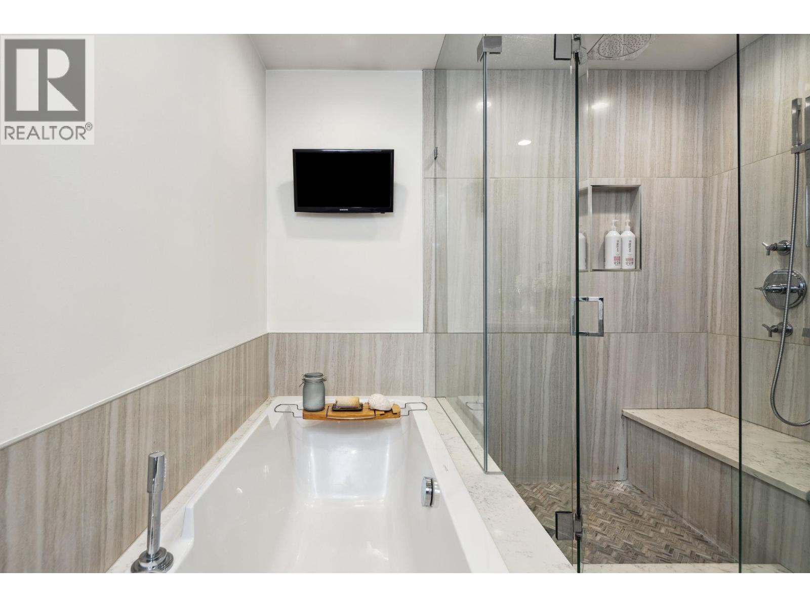 4445 STONE COURT, West Vancouver