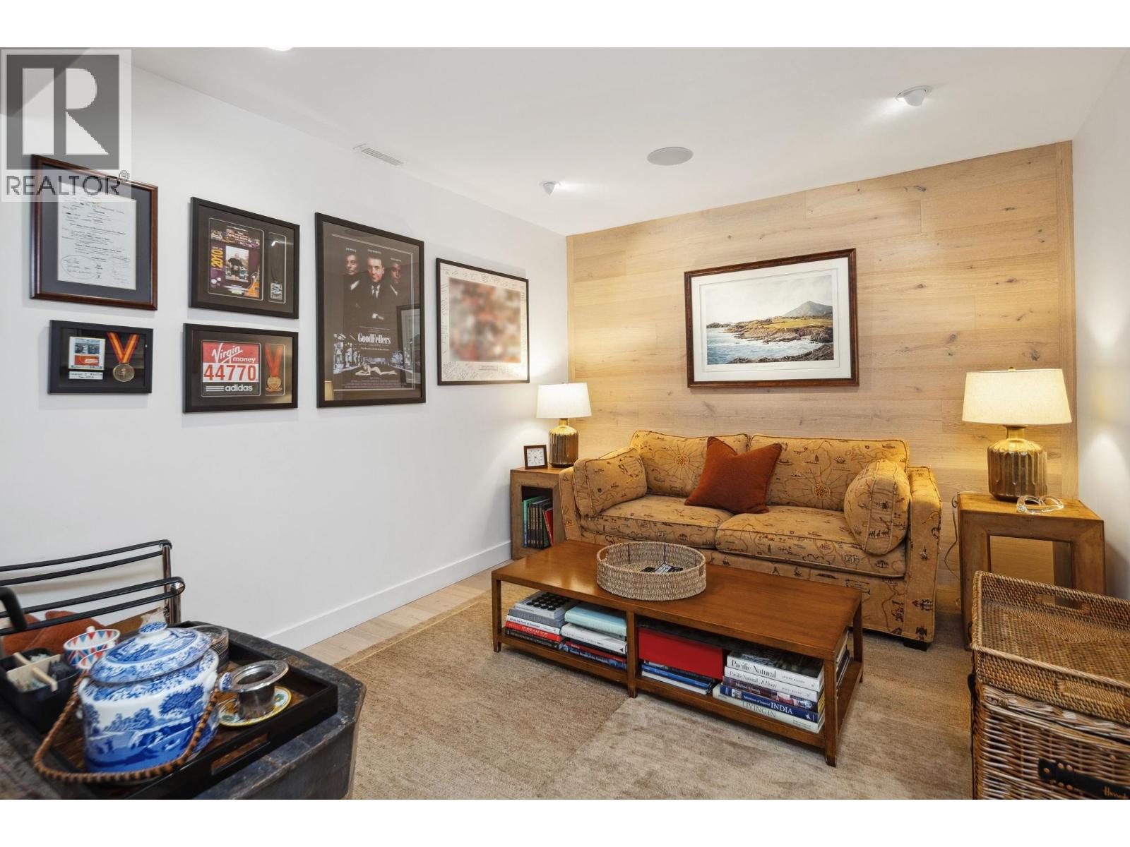 4445 STONE COURT, West Vancouver