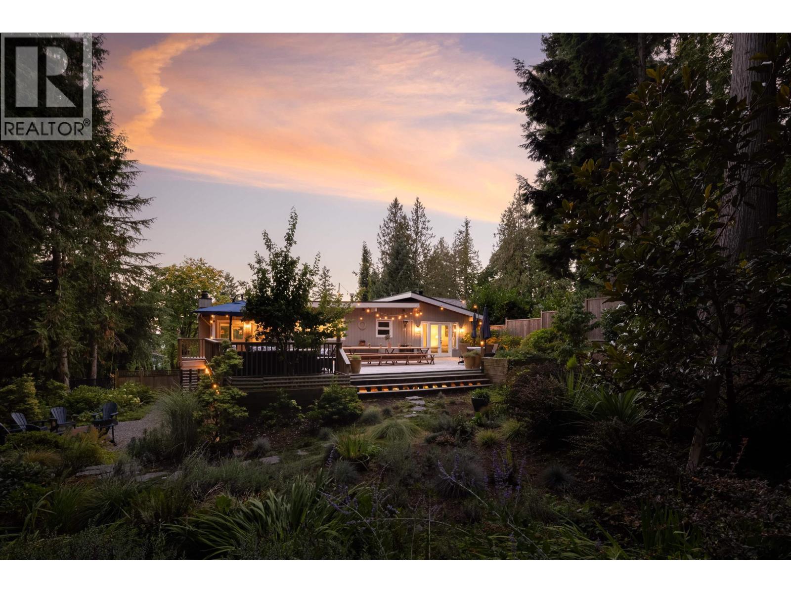 4445 STONE COURT, West Vancouver