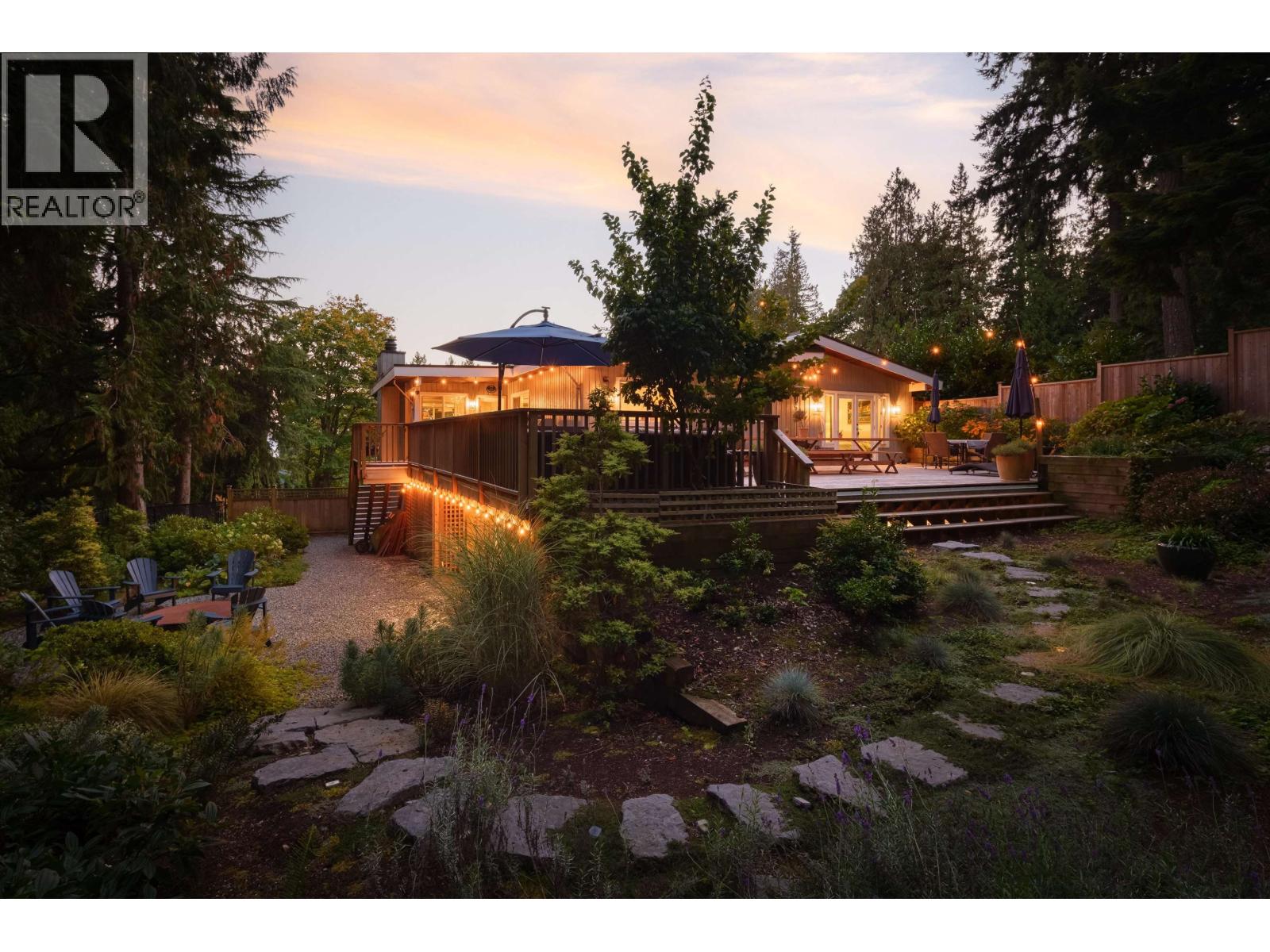 4445 STONE COURT, West Vancouver