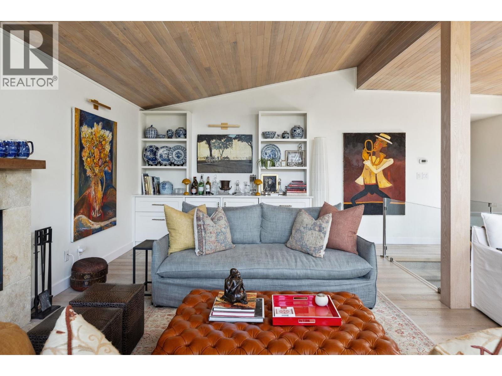 4445 STONE COURT, West Vancouver