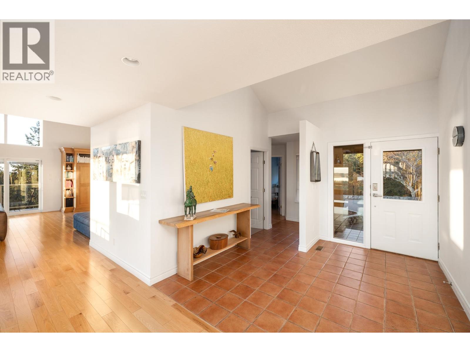 10339 SUNSHINE COAST HIGHWAY, Halfmoon Bay