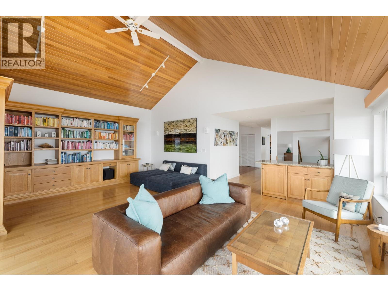 10339 SUNSHINE COAST HIGHWAY, Halfmoon Bay