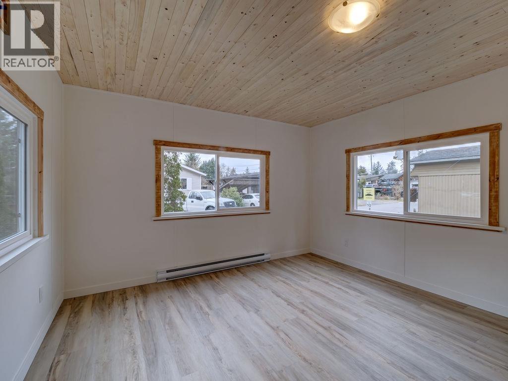 28 1413 SUNSHINE COAST HIGHWAY, Gibsons