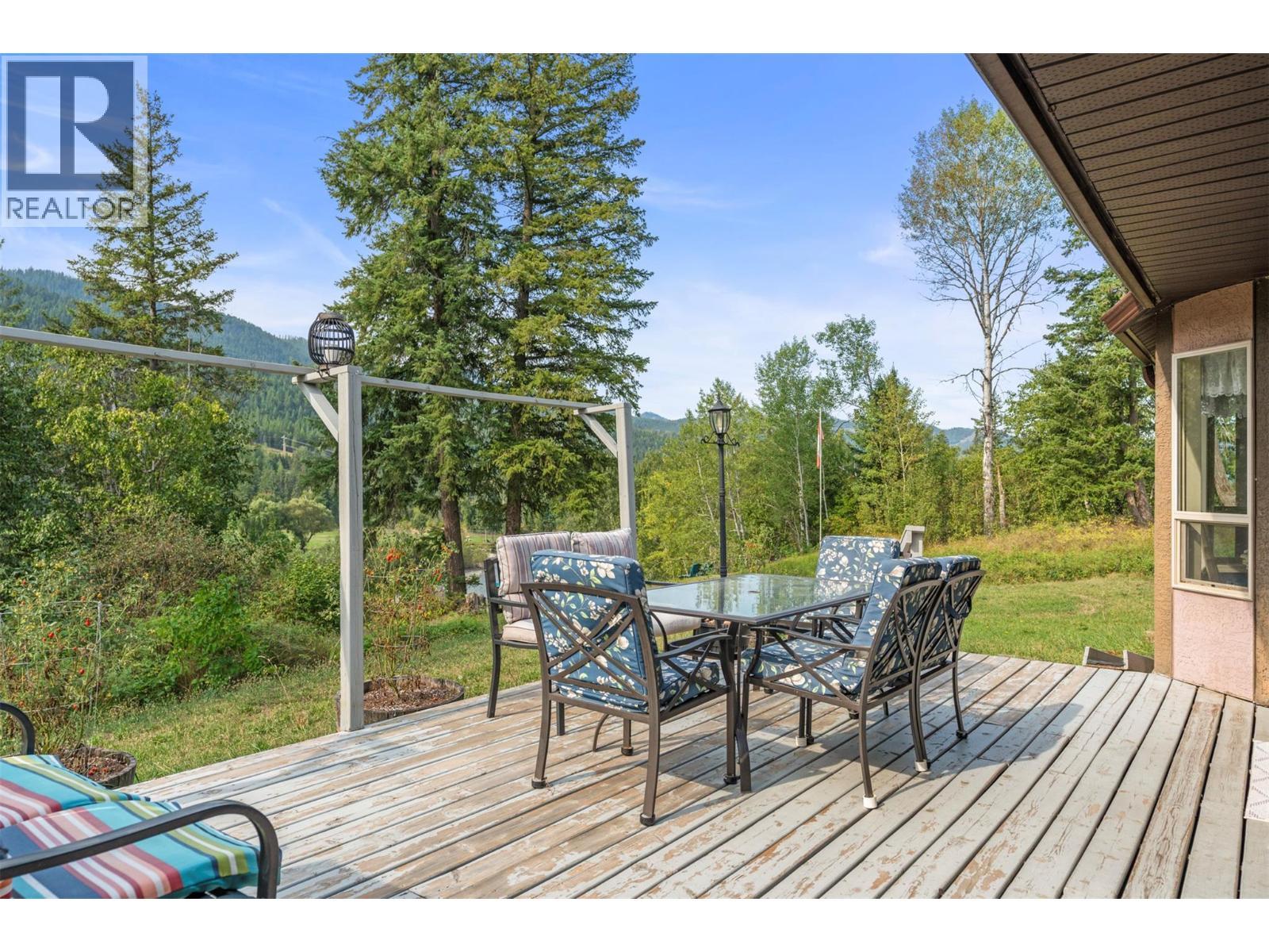 995 Shuswap River Drive, Lumby