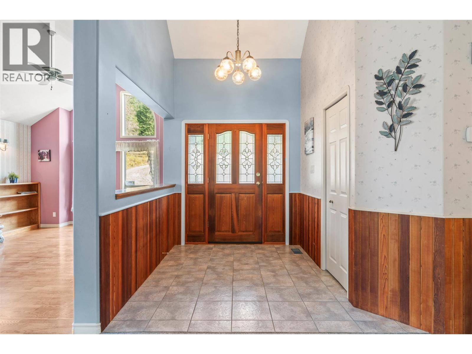 995 Shuswap River Drive, Lumby