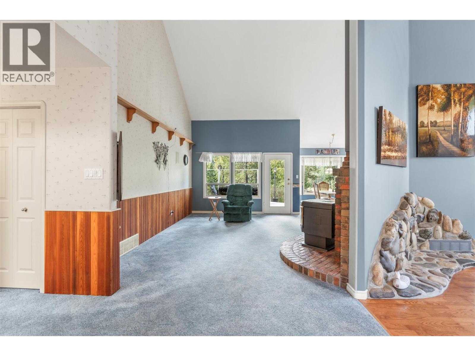 995 Shuswap River Drive, Lumby