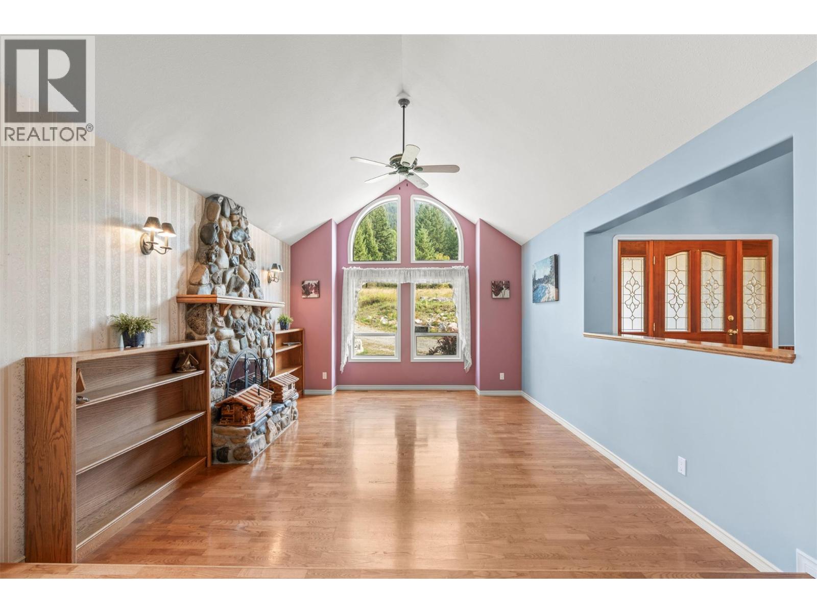 995 Shuswap River Drive, Lumby