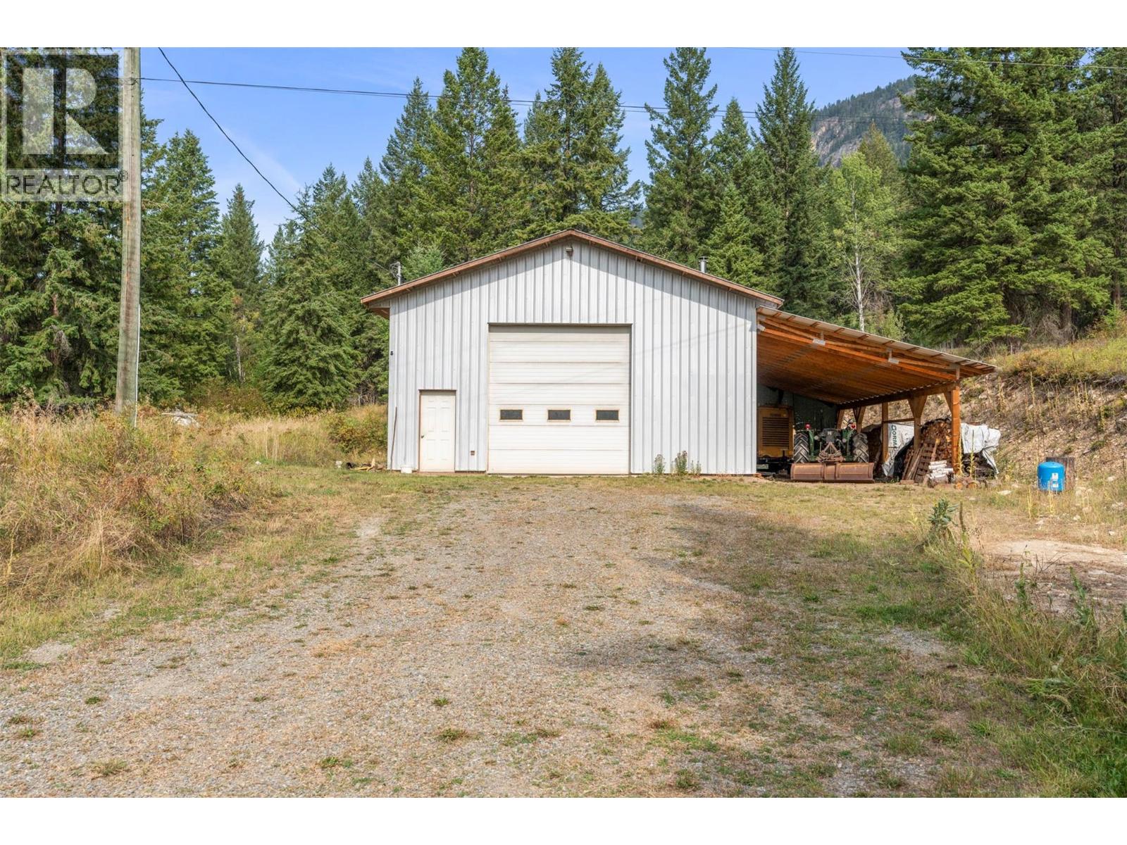 995 Shuswap River Drive, Lumby