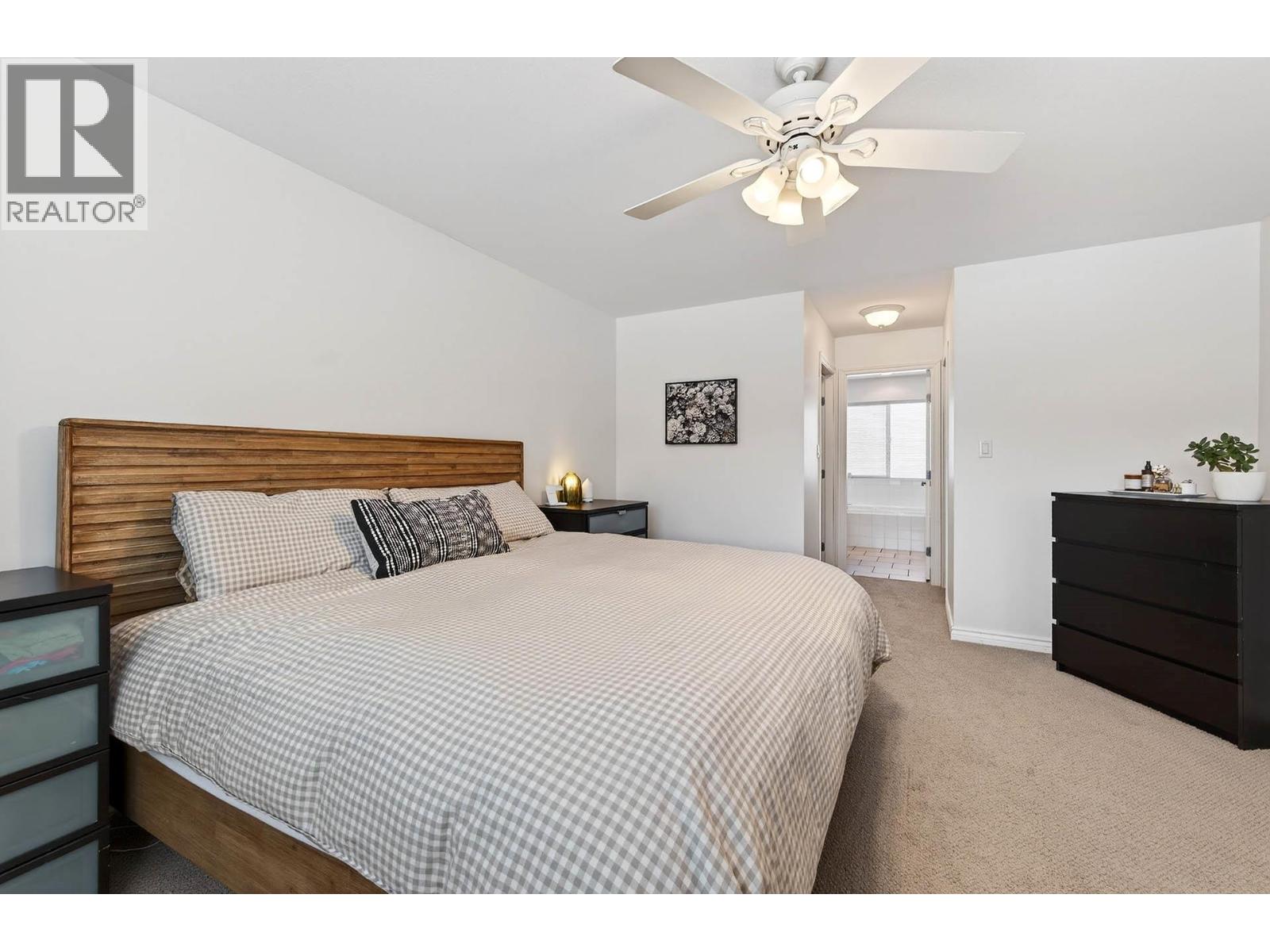 370 WYNDHAVEN PLACE - 23