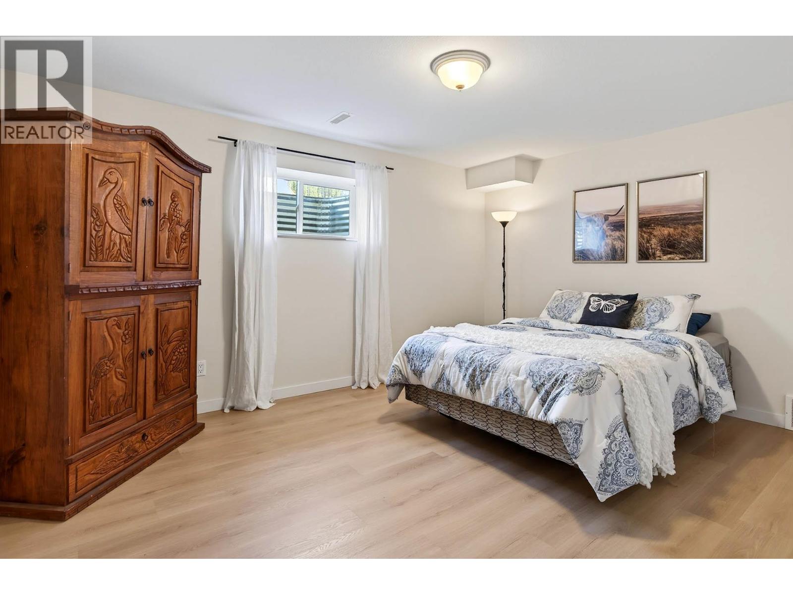 370 WYNDHAVEN PLACE - 40