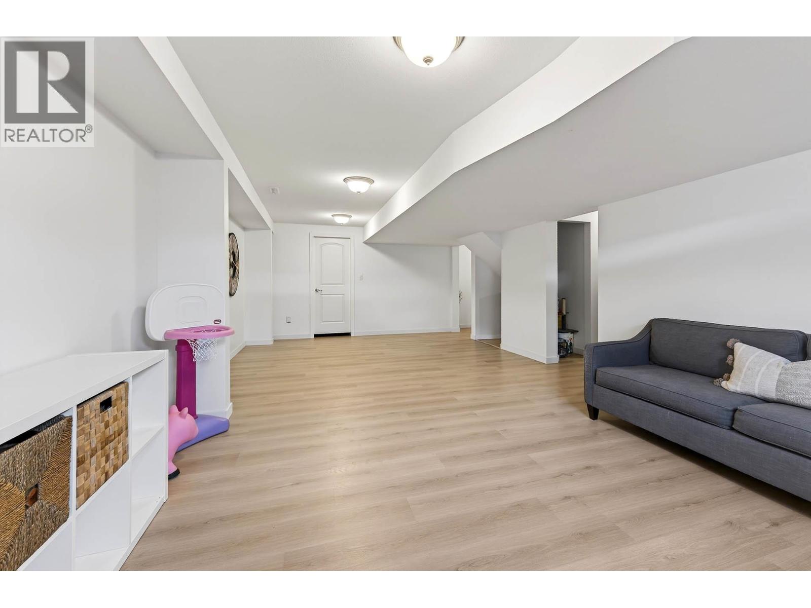 370 WYNDHAVEN PLACE - 39