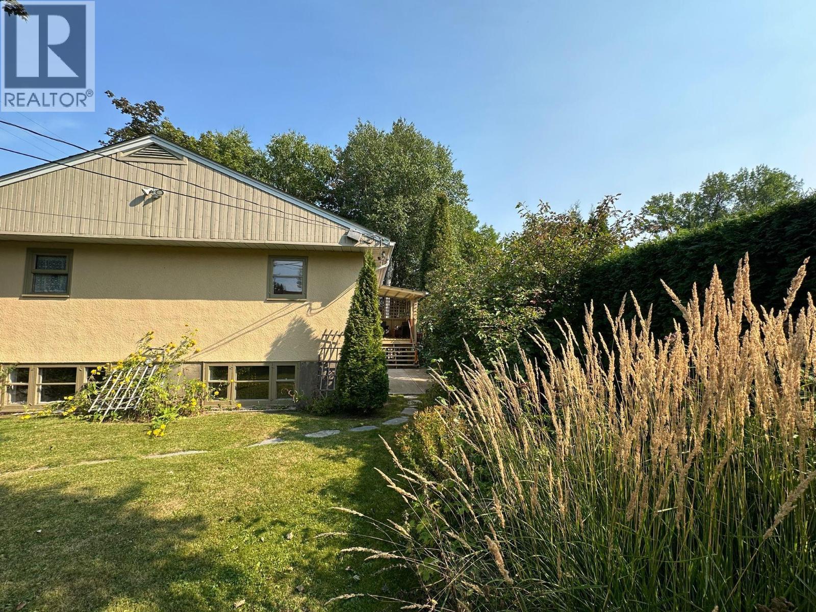 125 15TH AVENUE - 36