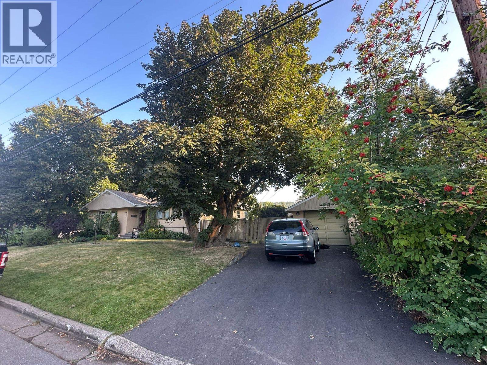 125 15TH AVENUE - 40