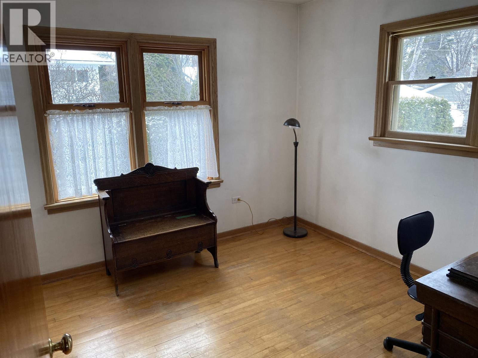 125 15TH AVENUE - 19