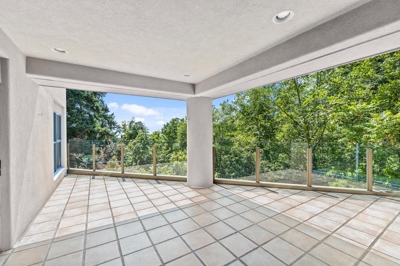 13102 13 AVENUE, Surrey