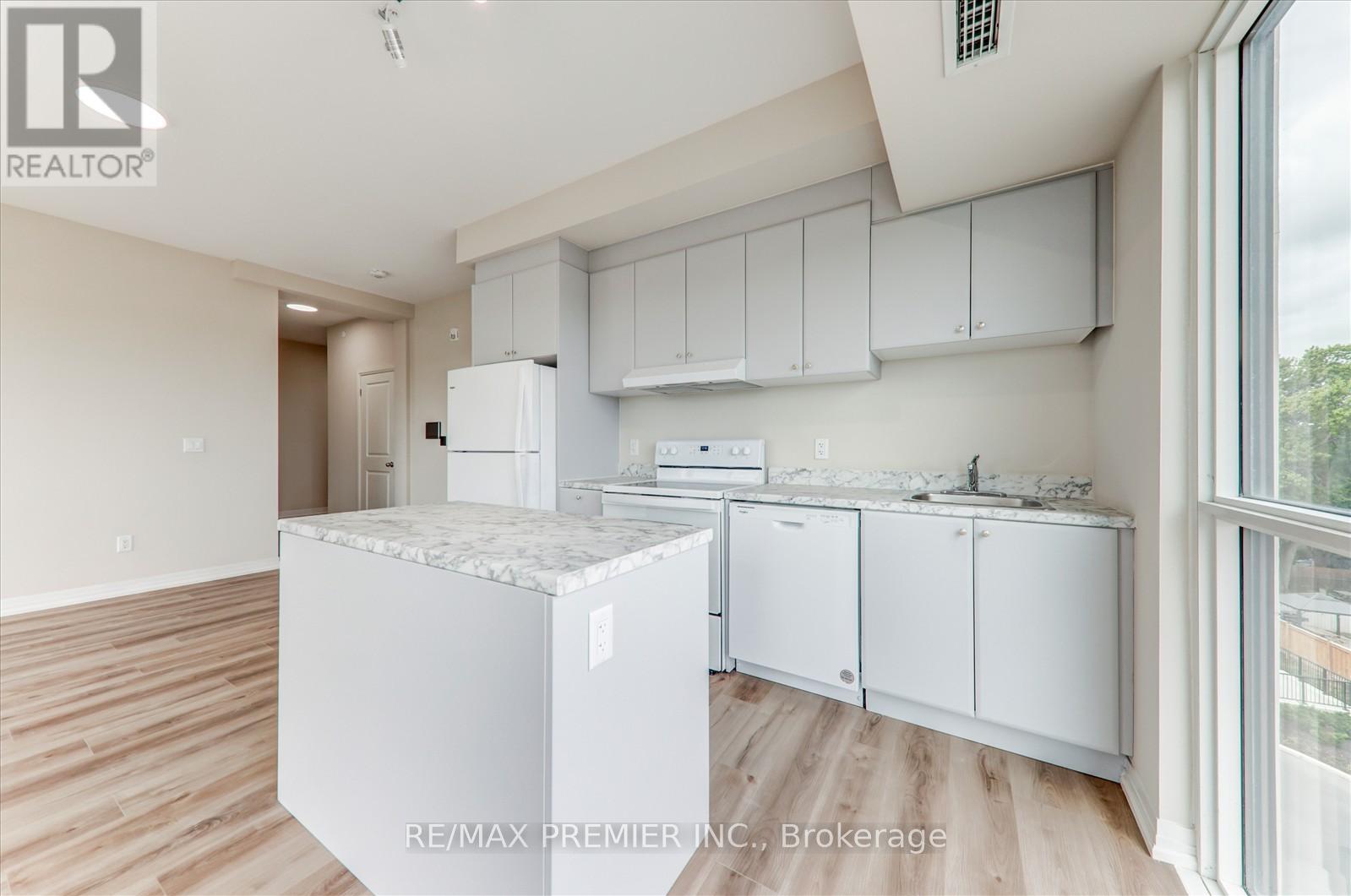 #LP-17 50 HERRICK AVENUE - 14