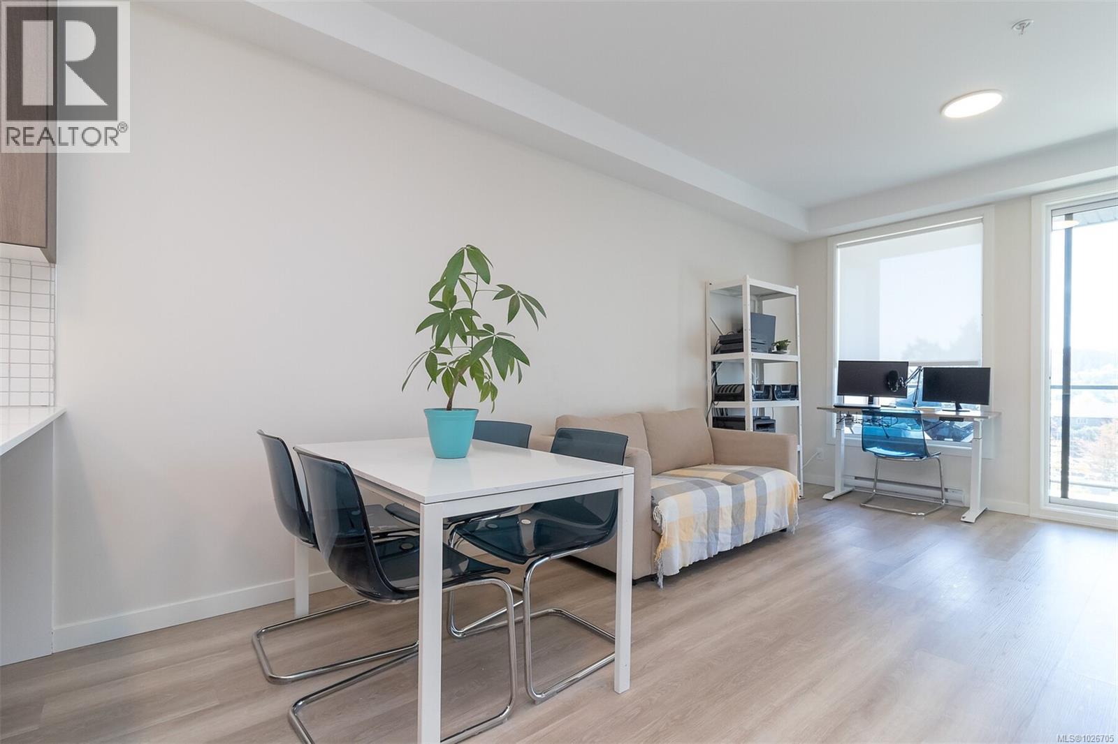 #504 815 ORONO AVE - 10