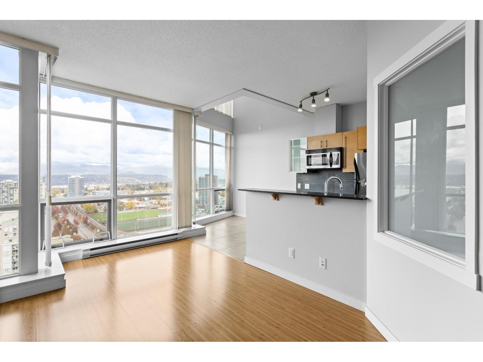 2209 13399 104 Avenue - photo 2