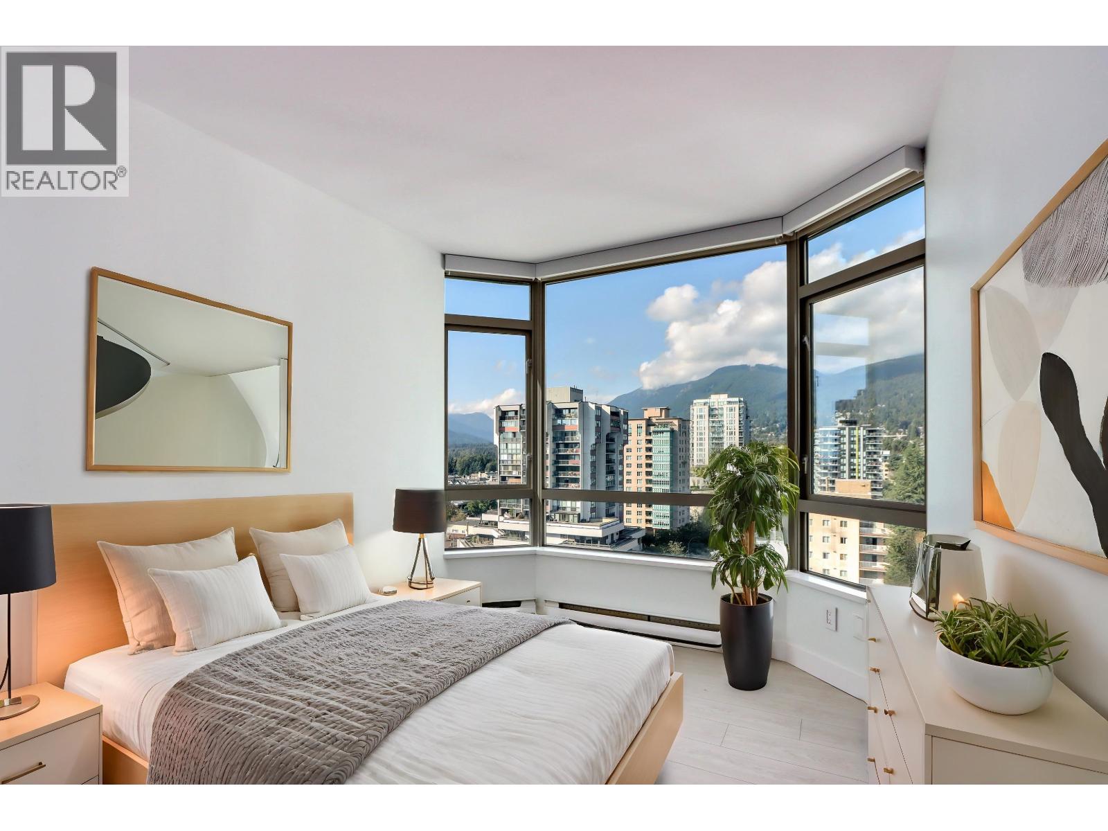 1203 140 E 14TH STREET, North Vancouver